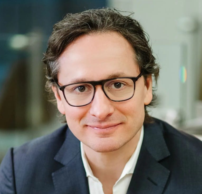 Portrait of Jim O'Leary, Chief Executive Officer, North America, and Global President, Weber Shandwick